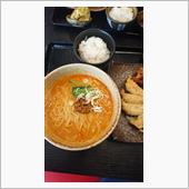 お昼は、担々麺と浜松餃子