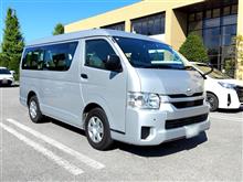 古典的ワンボックスのワゴン。