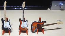 Fenderのギターとベース