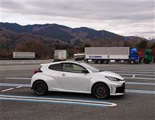 来週はGRヤリスの新車１ヶ月点検、(⌒‐⌒)。