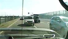 ヤバい運転のクルマ