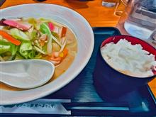 外食……