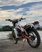 河原でトコトコ面白いバイクです！