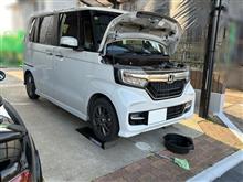 朝からオイル交換、タイヤ交換、洗車二台 朝からオイル交換、タイヤ交換、洗車二台