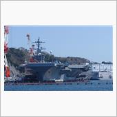 ⛴️横須賀軍港巡りの遊覧船に ...