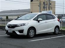 このパーツも劣化します...ホンダFIT　バックカメラ交換