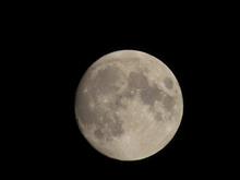 4月11日・23:35頃のお月様