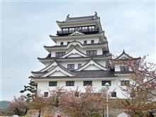 福山城で散り始めのプチ花見