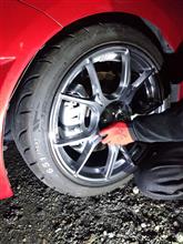 サーキット向け車高調を、ストリート向けにしようって話