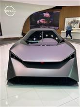 銀座の日産にて