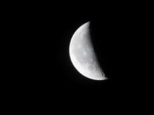 4月22日、04:00頃のお月様
