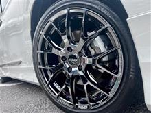 ローダウンとタイヤ･ホイール交換でスタイルアップ。“RS-R Ti2000”でスタイリッシュに車高を落として、“RAYS HOMURA 2&#215;7FT”＆“Playz PX-RVⅡ”を取り付けました!!