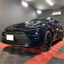 新車も磨いて本物のガラスコーティングを施工致します。
