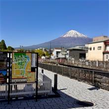 お祭りを覗きにいつものところへ・・・ちょっとお散歩⛩️