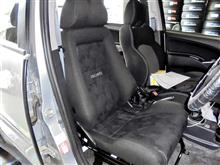 気持ちのいい走りのためにタイヤとシートを交換。運転席を“レカロ エルゴメドD“へ、Made by TAN-EI-SYAの鍛造ホイール、リーガマスターEVOに“ポテンザ アドレナリンRE004”を装着！