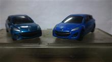 ２代目 MAZDA AXELA SPORT ２色並べました（再）
