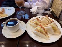 週明けお昼飯ランチパンは珈琲大使館虎ノ門店でブラジルと初チキンサンド