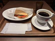 ４月４日ぶりのilly パニーノカプレーゼ