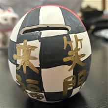 だるまの後ろ姿は