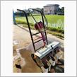 水田除草機（カルチ）を使って・・・。