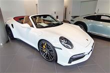 911カブの車検入庫．．．ポルシェセンター浜田山