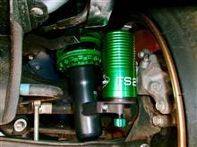 プレミアムモデルとしてハイスペックを追求した新世代の車高調、“TEIN FS2”を装着。さらにホイールを、車種専用設計鍛造1ピース“POTENZA RW007”に交換しました!!