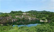 ⚒️「石切山脈」と呼ばれる稲田石の採掘現場に行ってきた。 