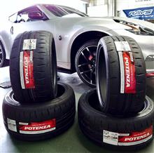極太の19インチ、リアルスポーツポテンザにタイヤを交換。フロント:245/40R19、リア:285/35R19の“POTENZA RE-71RS”を装着して、本格スポーツの走りを存分に楽しみます。