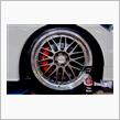 “BBS LM”に“POTENZA S007A”をセットして装着。ダイヤモンドブラックのディスクにブラックブライトダイヤカットリムの組み合わせが、艶やかな光沢と深い陰影で魅了します!!