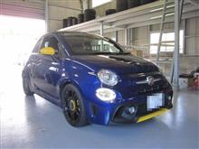 これも大事な事ですね...アバルト595　タイヤ＆ブレーキパッド交換
