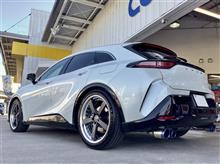 ダウンサスへのスプリング交換で車高を落としたら、ホイールも一新してガラリとイメージチェンジ。“tanabe SUSTEC NF210”でローダウンし、“WORK ZEAST ST2”を装着しました!!
