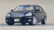アオシマの18マジェスタのプラモデルを作りました