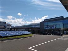 JR敦賀駅の新幹線乗り場、なんか遠いゾ・・・。(汗)