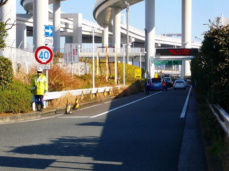  シートベルト装着義務違反取り締まり中