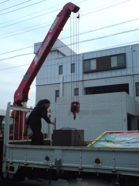 まずは金庫から