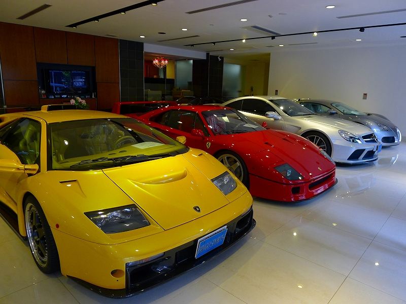 ランボルギーニ・ディアブロＧＴ（２０００年）、フェラーリＦ４０（１９９０年）他