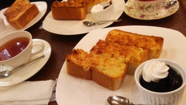 アーモンドトースト