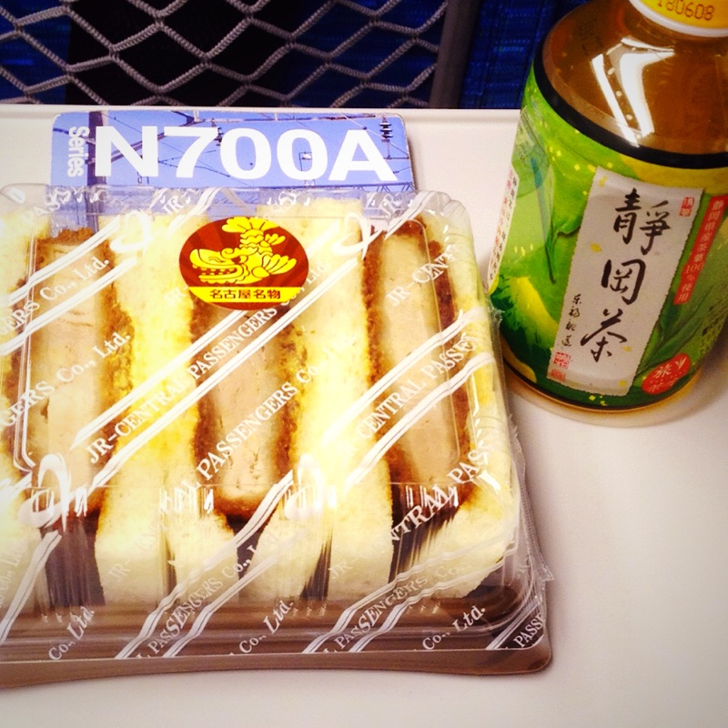 名古屋駅 みそカツヒレサンド