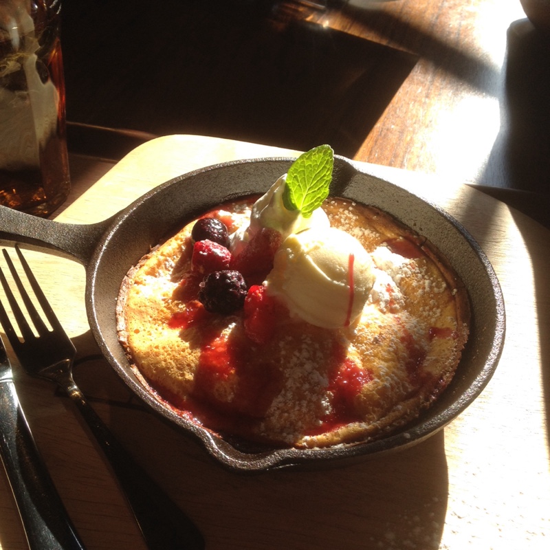 半田赤レンガ建物 CAFE BRICK(カフェ ブリック)ダッチベイビー