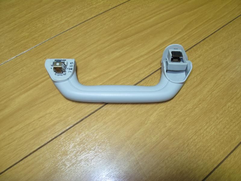 グラブレール 助手席アシストグリップ取り外し（ホンダ