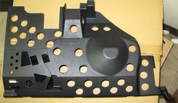 レガシィB4(BL5A) グローブボックスアンダーカバー軽量加工