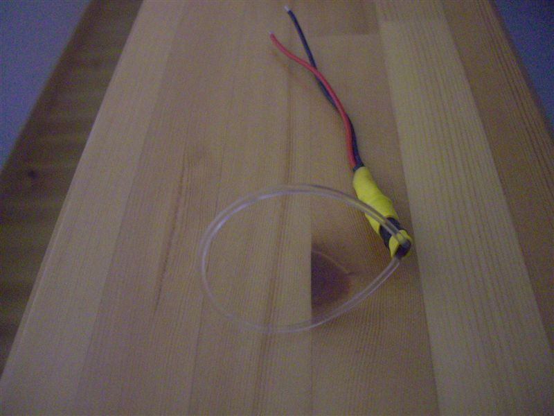 お友達に作っていただいたのは、マイカーに取り付けたので<br />
真似して作ってみました(*^^)v