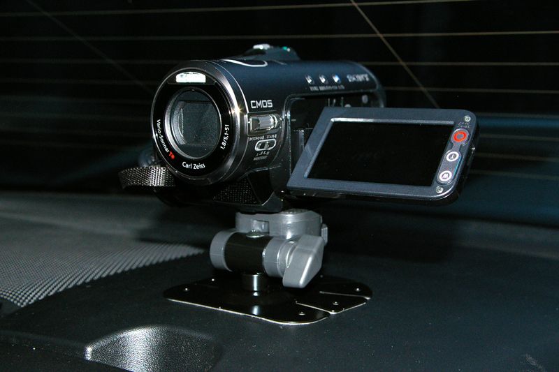 車載カメラ取付金具