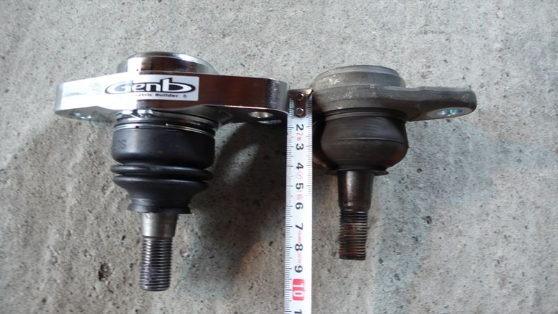 RCジョイントの取り付け(トヨタ ハイエースバン・H200系)by AC-TEC
