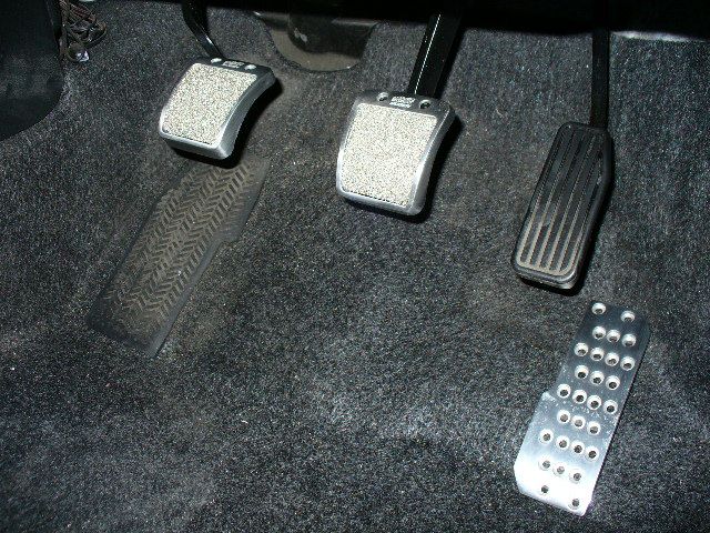 無限ペダルセット取り付け（その1）（ホンダ フィット・GE系