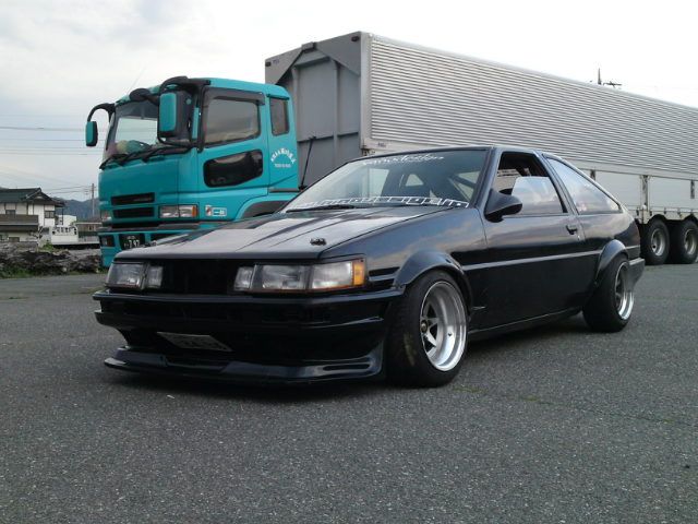 Run Freeリアオーバーフェンダー取り付け(トヨタ カローラレビン ...