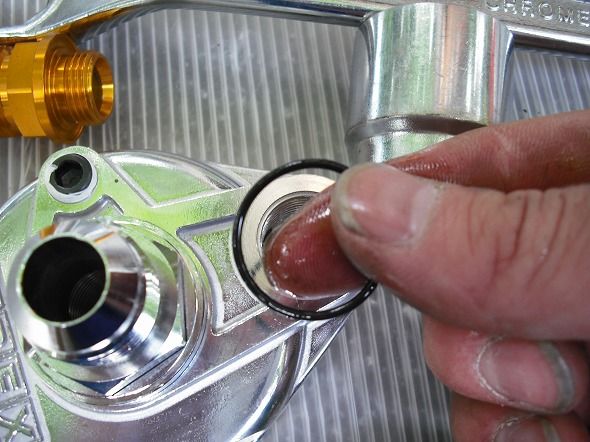 トラスト エレメント移動式オイルクーラー取り付け その1（日産