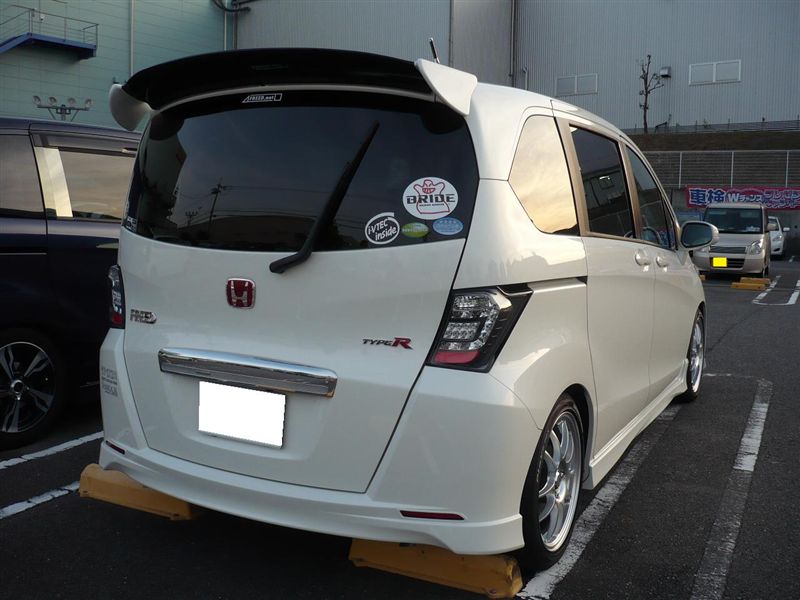 TM工房 リヤウイング 取付けその1(ホンダ フリード・GB3/4)by ケン