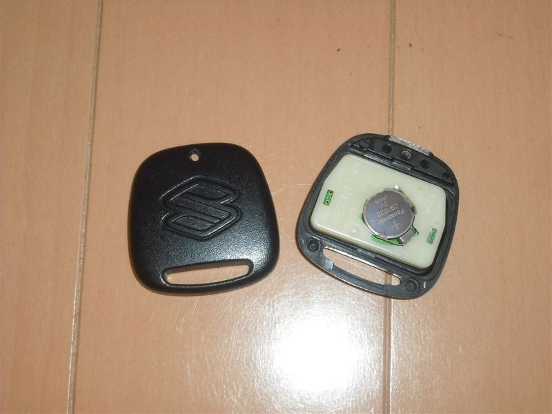 正規店仕入れの スズキ日産キーレス基盤のみグレー基盤007