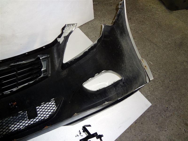 汎用LEDフォグランプ取付！！（日産 スカイラインクーペ・V36